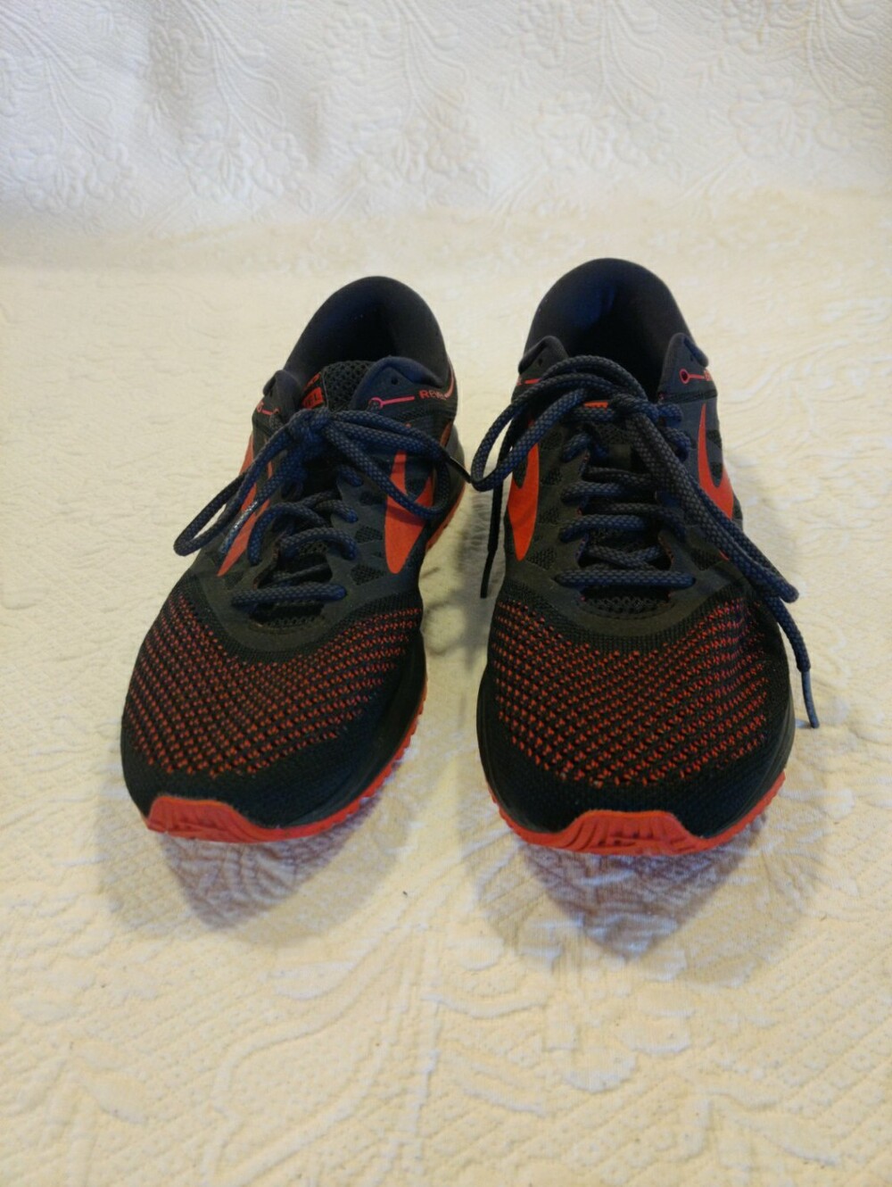 Brooks Revel Sports Shoe - Men's Athletic Running Black & Red Size 9 - Picture 4 of 10
